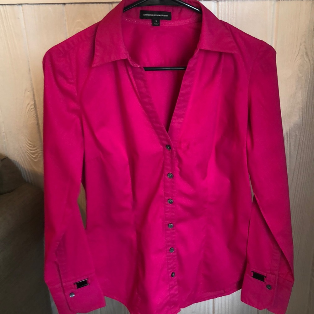 EXPRESS BUTTON UP